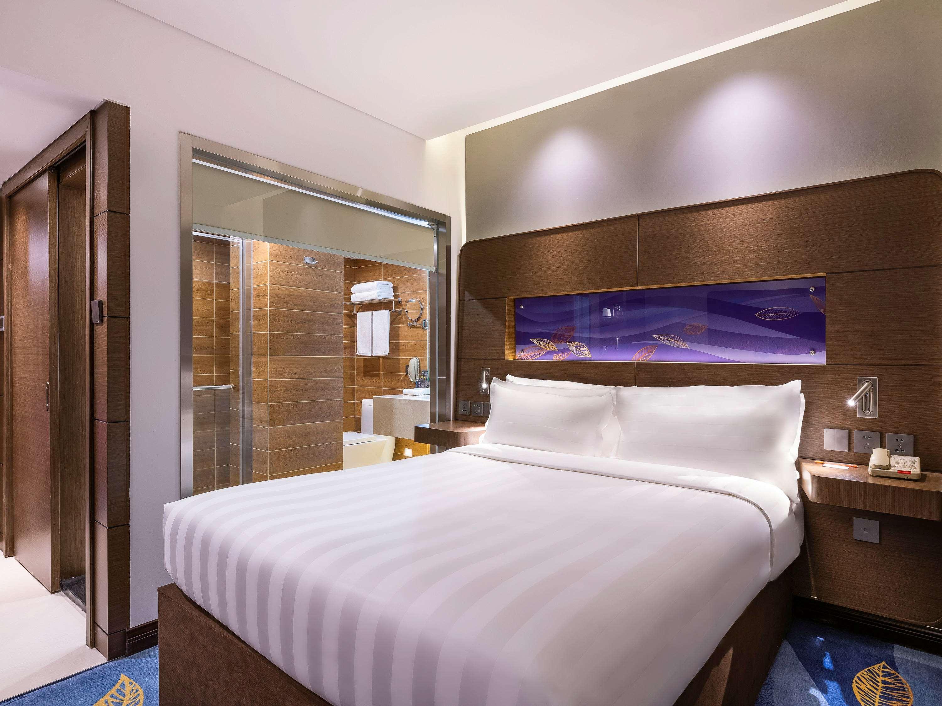 Novotel Beijing Peace Exteriör bild