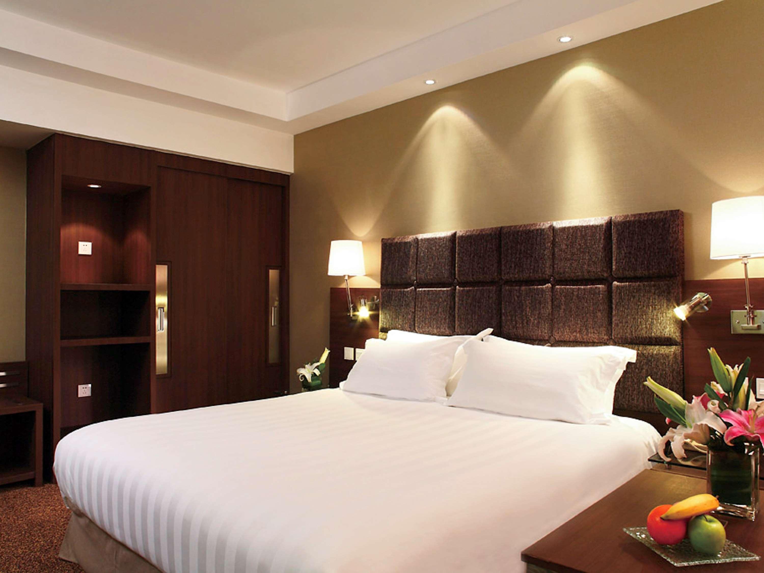 Novotel Beijing Peace Exteriör bild