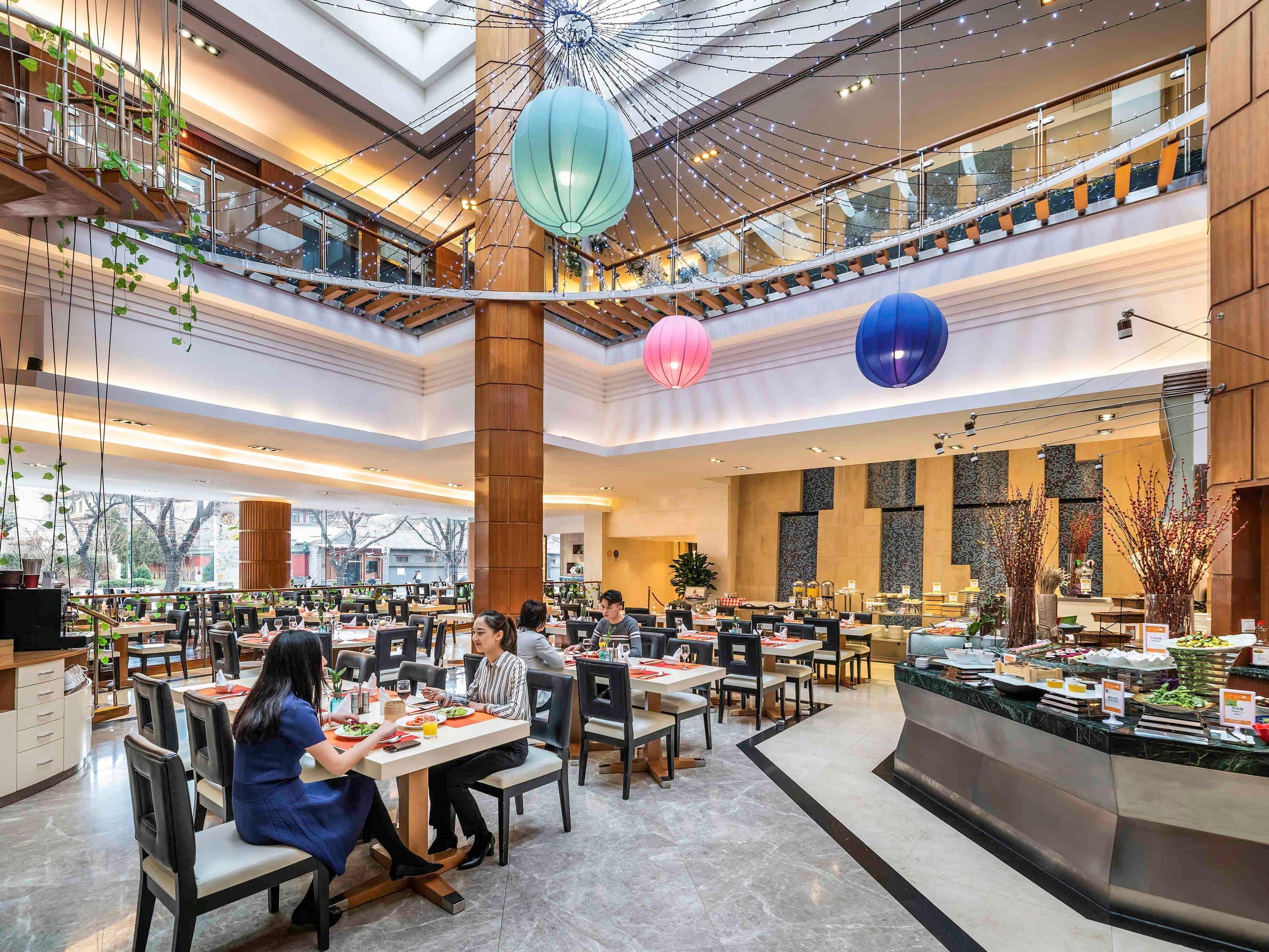Novotel Beijing Peace Exteriör bild