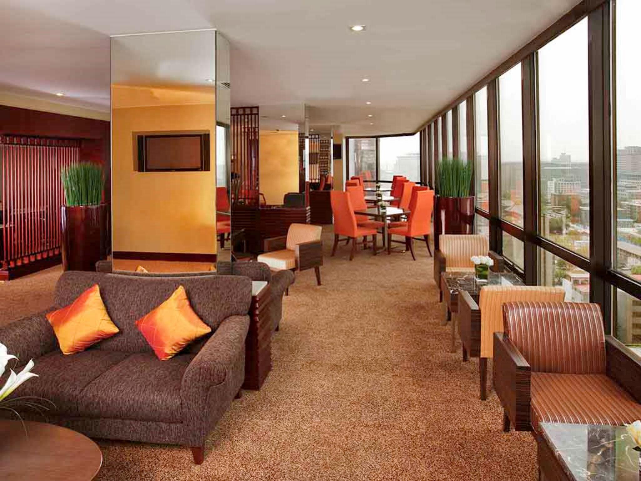 Novotel Beijing Peace Exteriör bild