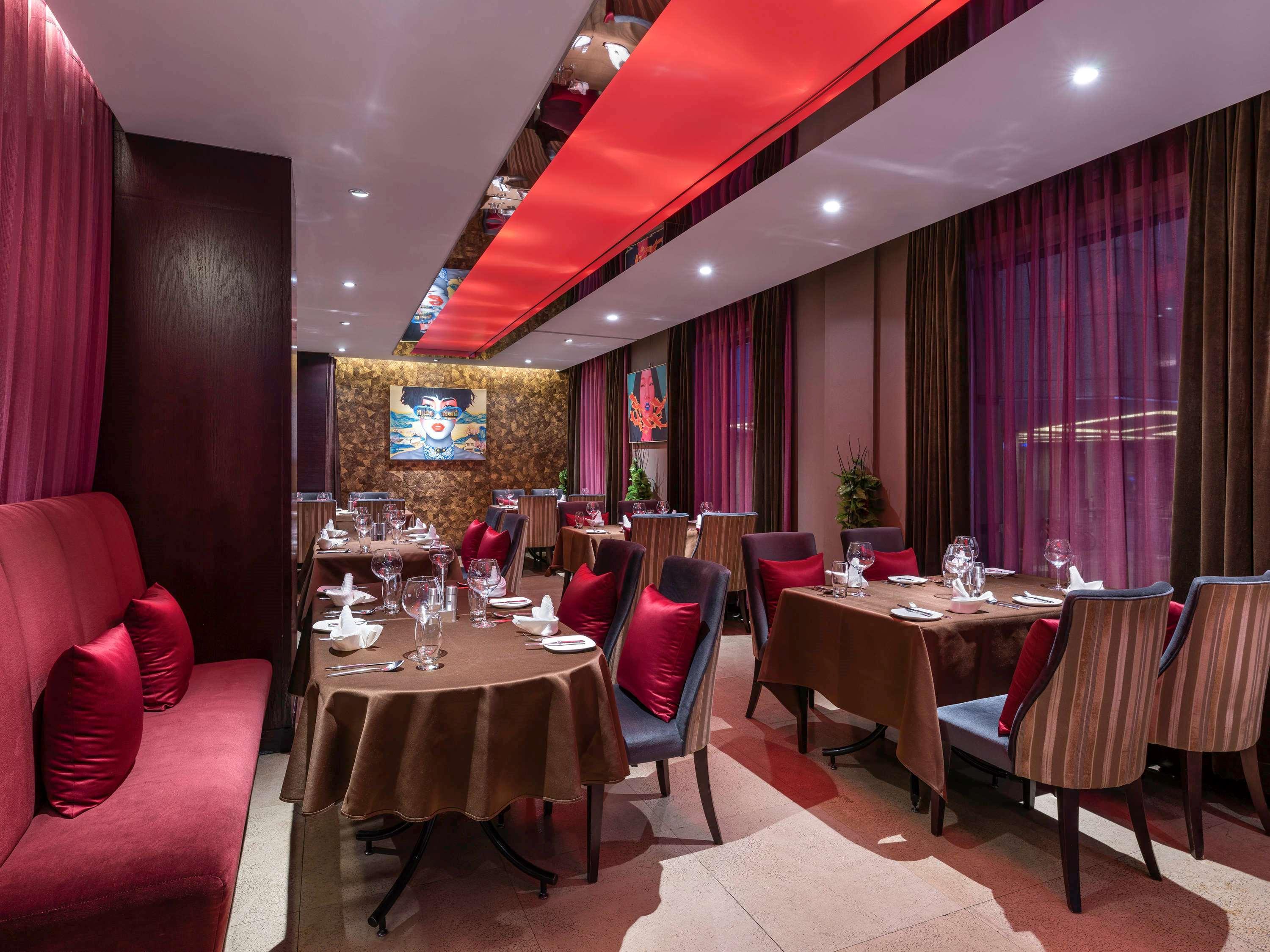 Novotel Beijing Peace Exteriör bild