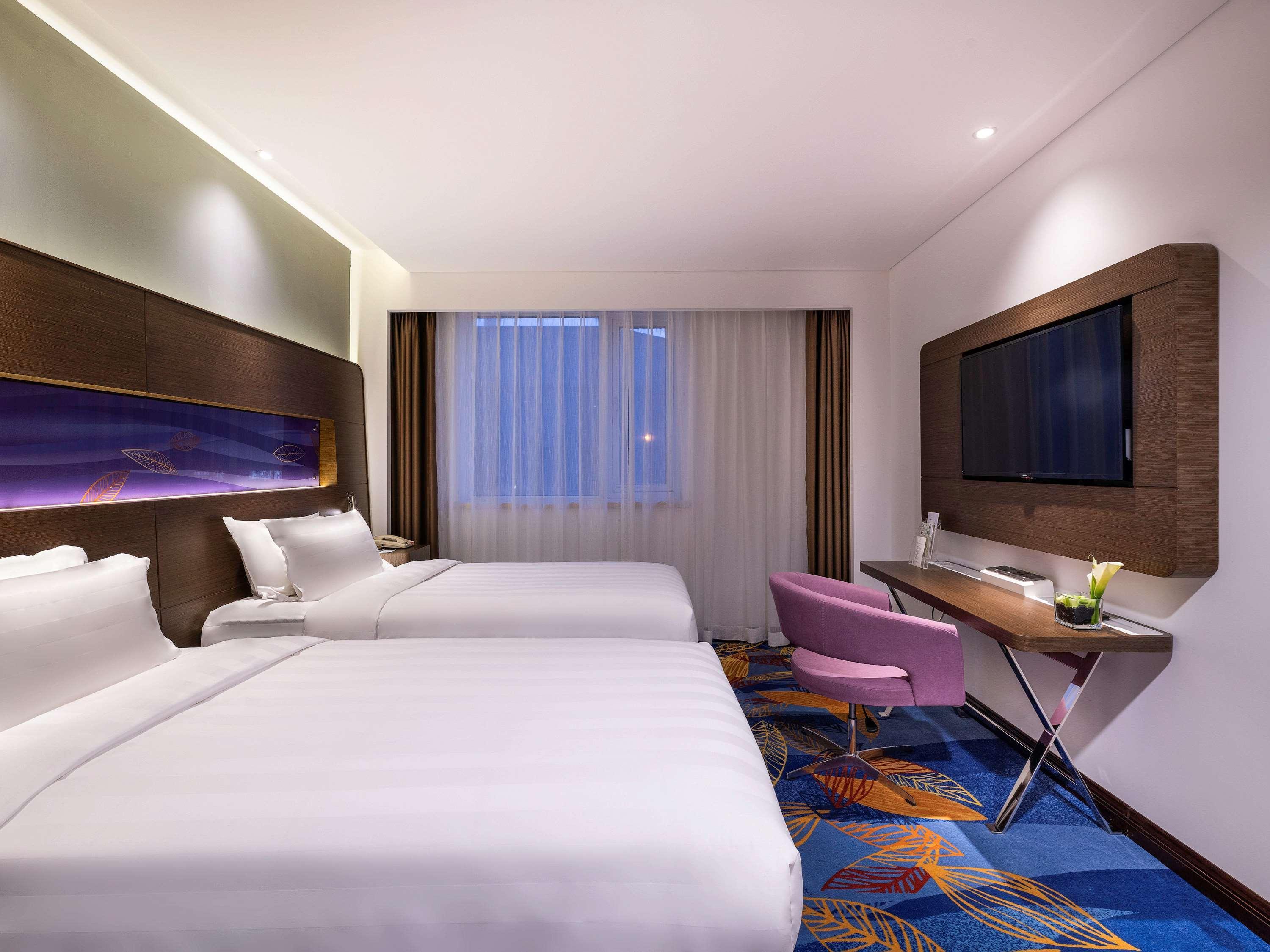 Novotel Beijing Peace Exteriör bild