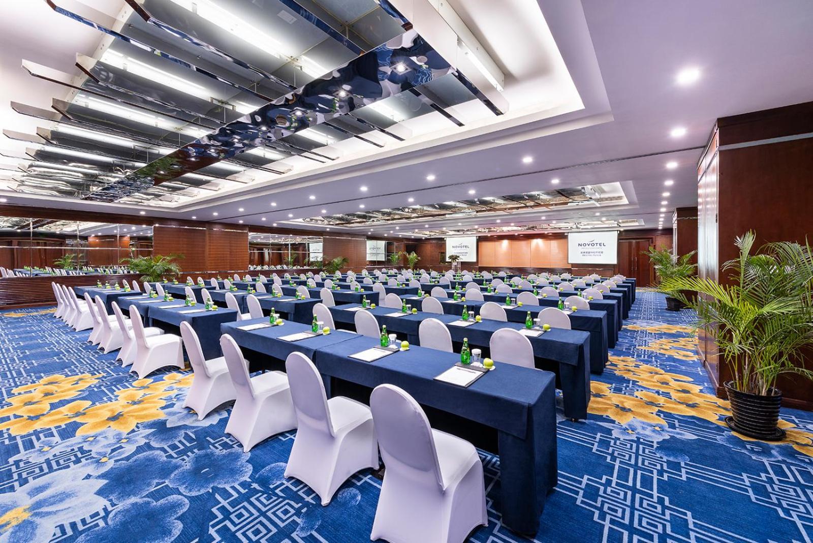 Novotel Beijing Peace Exteriör bild