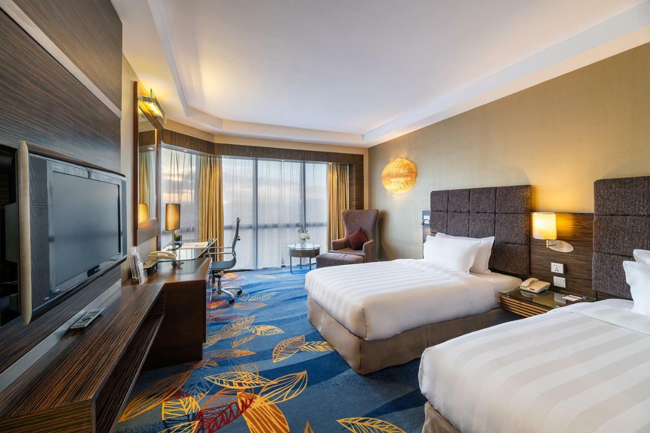 Novotel Beijing Peace Exteriör bild
