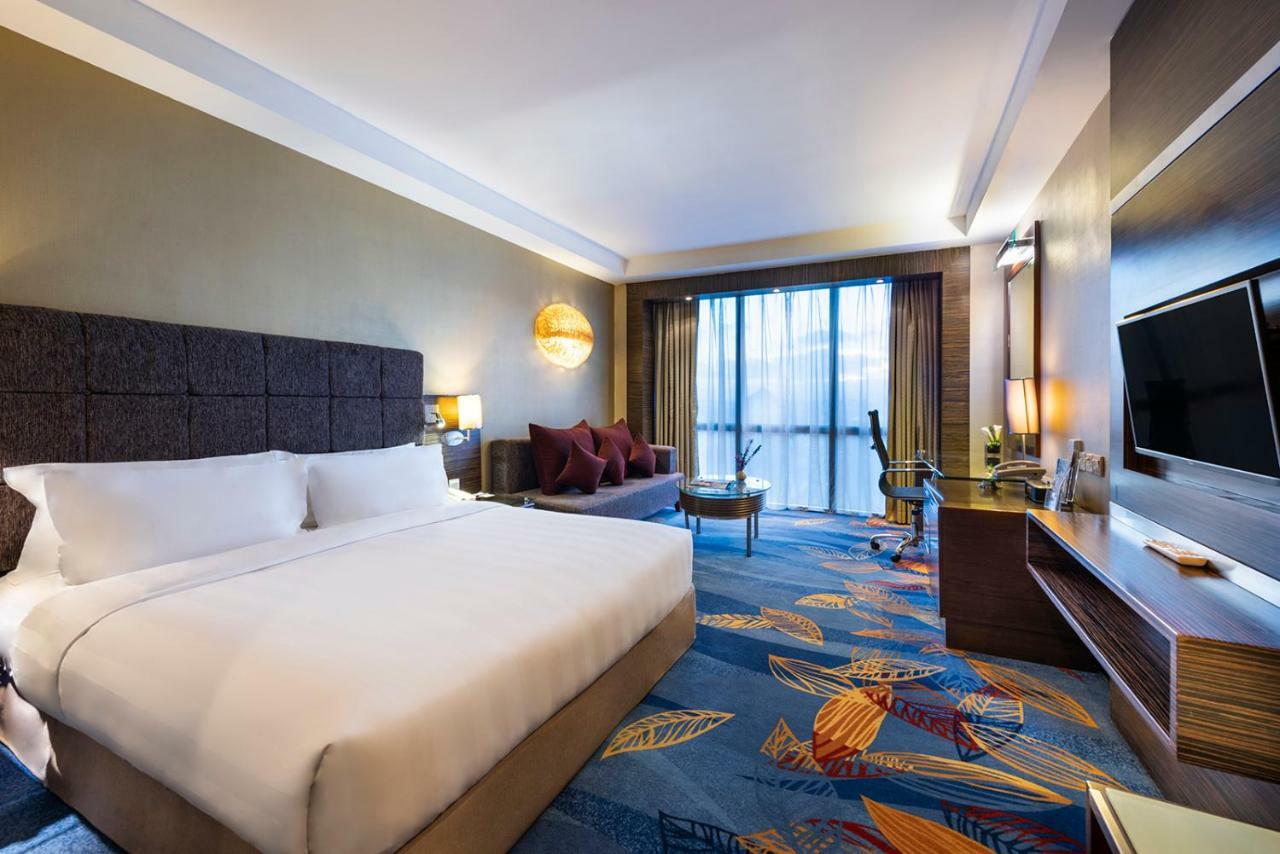 Novotel Beijing Peace Exteriör bild