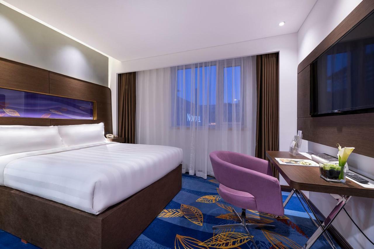 Novotel Beijing Peace Exteriör bild