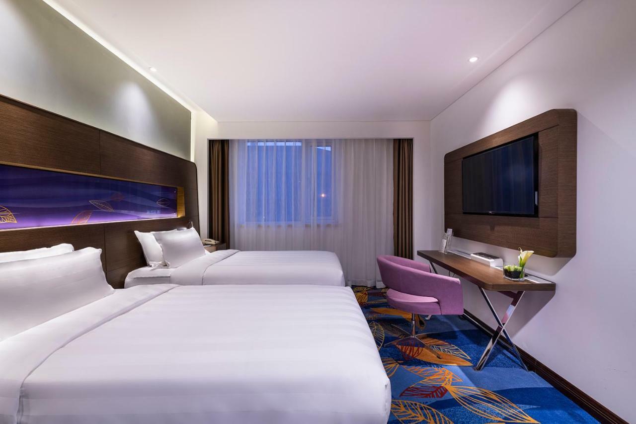Novotel Beijing Peace Exteriör bild