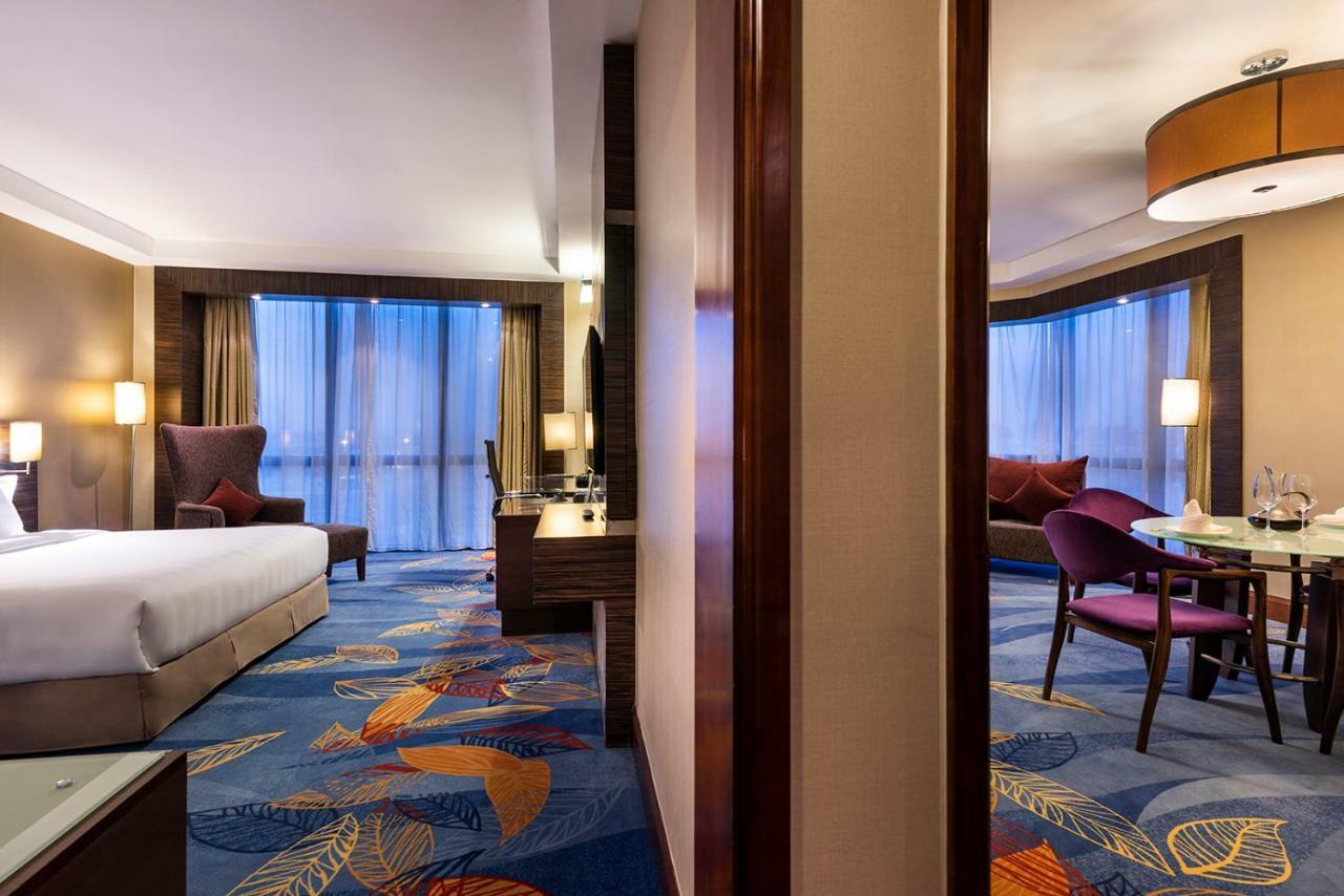 Novotel Beijing Peace Exteriör bild