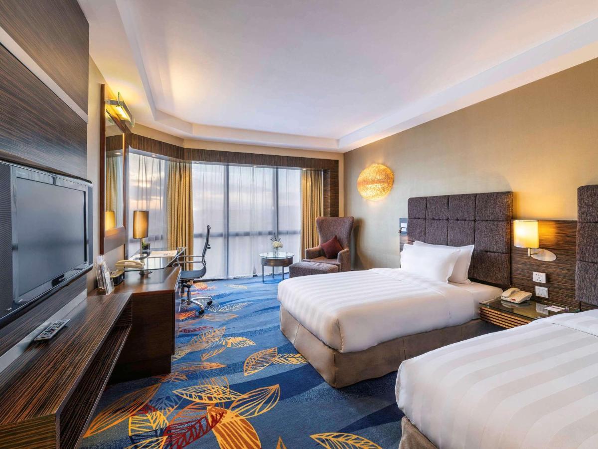 Novotel Beijing Peace Exteriör bild